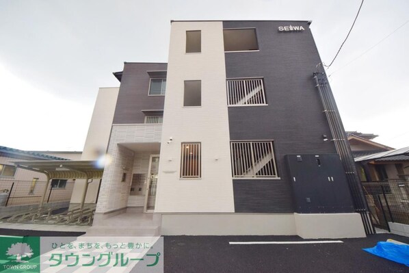 キャトルセゾン宮原の物件外観写真